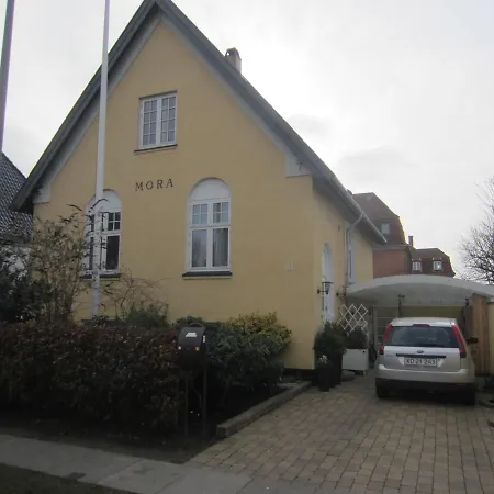 Hos Hanne Bach * København